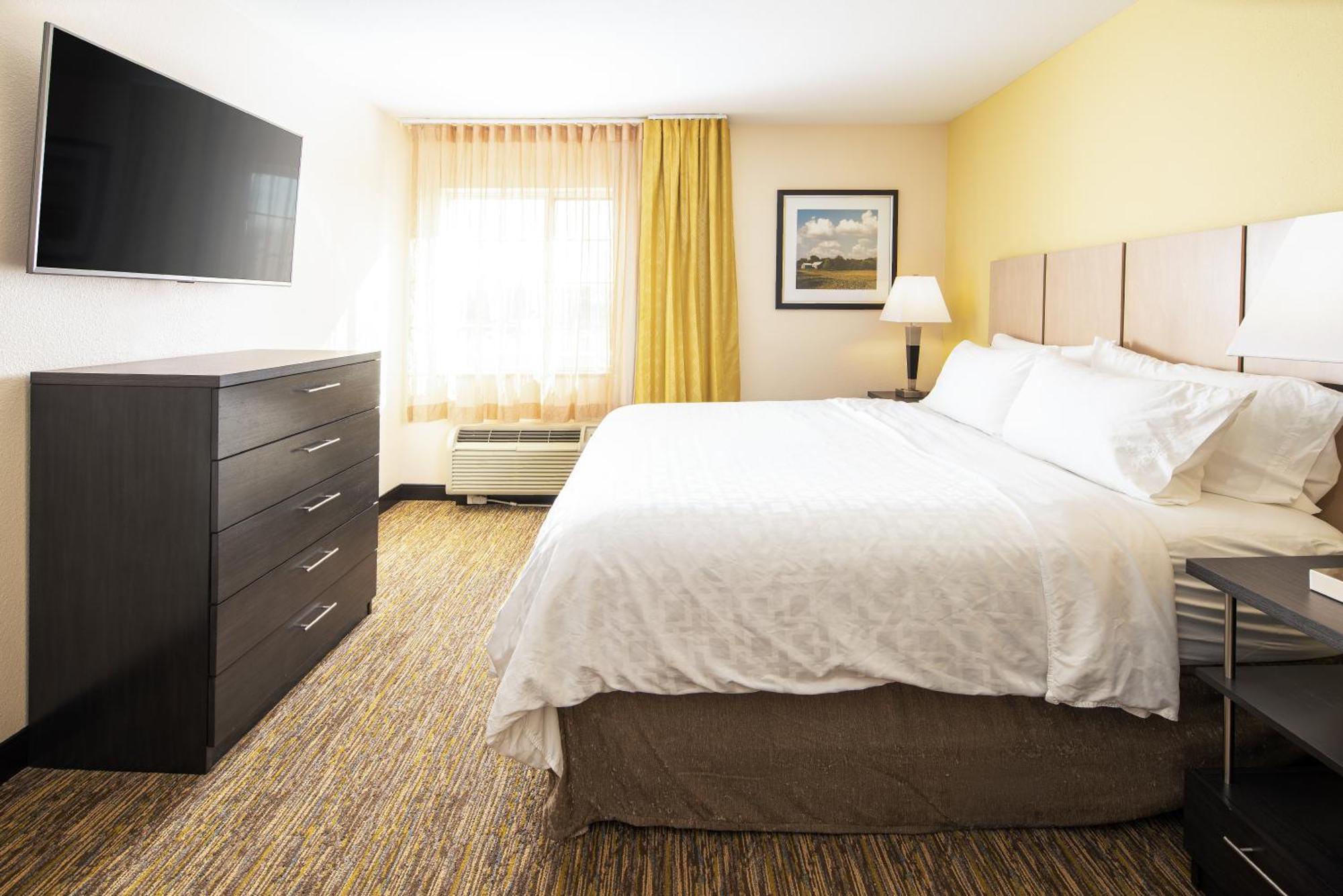 Candlewood Suites Bellevue Exterior photo