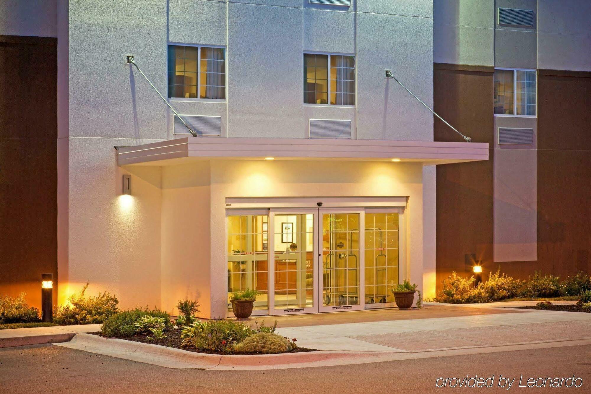 Candlewood Suites Bellevue Exterior photo